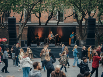 Cómo montar un evento cultural con bajo presupuesto y alto impacto local